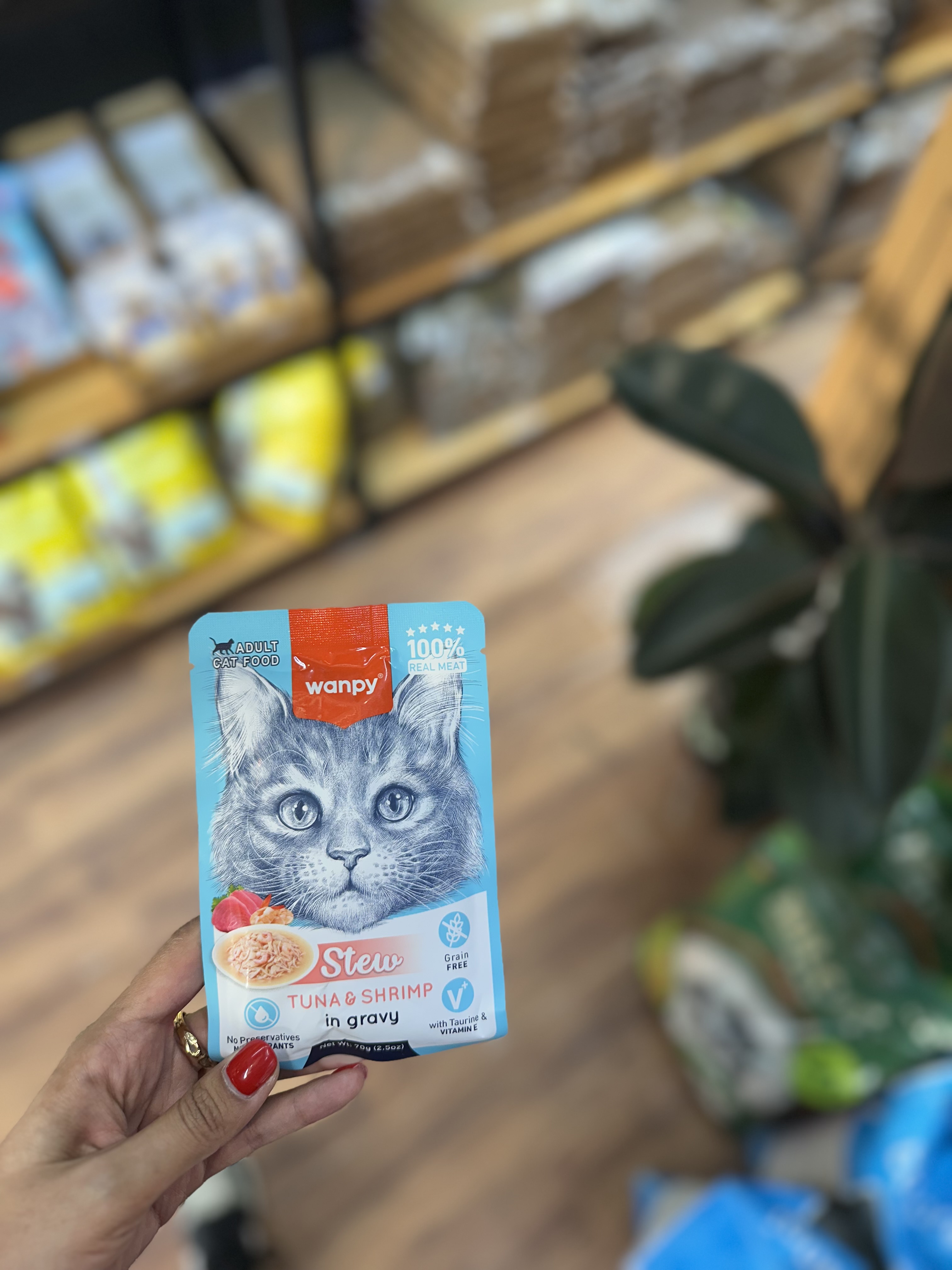 پوچ گربه ونپی طعم تن و میگو